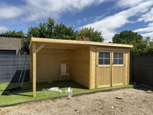 Photo de galerie - Installation d'un cabanon de jardin