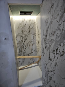 Photo de galerie - Pose de sdb  grand  forma  120x3m