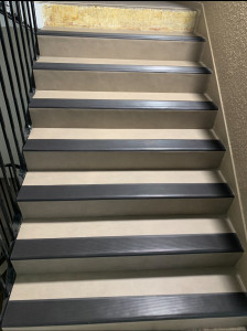 Photo de galerie - La pose d’escaliers avec anti-dérapant incrusté 
