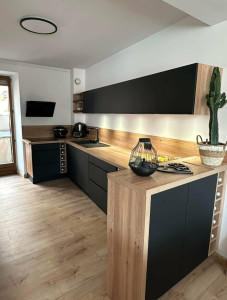 Photo de galerie - Rénovation d'une cuisine complète plafond murs sol 