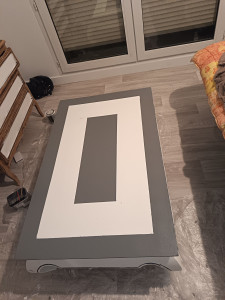 Photo de galerie - Finition fête on attaque de petit meuble ...