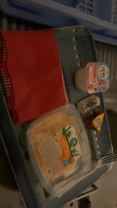 Photo de galerie - Préparation plateaux repas 