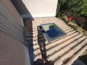 Photo de galerie - Avancé de toiture avec velux , réalisation des solin plomb