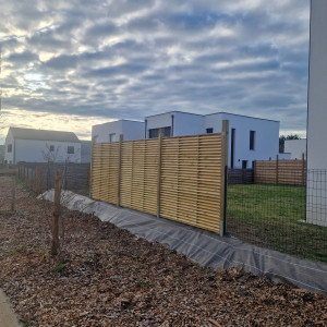 Photo de galerie - Panneau claustra bois