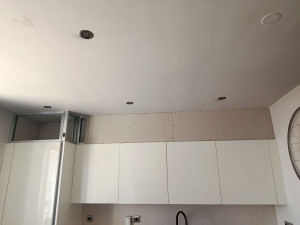 Photo de galerie - Création de cloison sur meuble de cuisine
