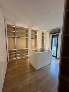 Photo de galerie - Montage d’un dressing
Fait sur mesure