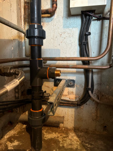 Photo de galerie - Réparation alimentation d’eau en pvc pression dans un immeuble 