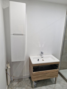 Photo de galerie - Installation meuble SDB 