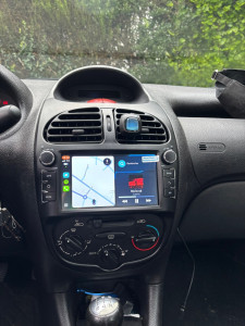 Photo de galerie - Installation d’un carplay sur une peugeot 206