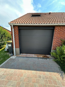 Photo de galerie - Porte de garage motorisé 