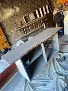 Photo de galerie - Rénovation d’un meuble des année 80 en cours…