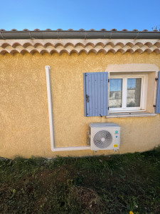 Photo de galerie - Installation climatisation dos à dos sur facture 1350 euro 2,5kw jusqu’à 25 m2 
