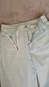 Photo de galerie - Changement de fermeture à glissière. pantalon de chez Zara, demande faite par le magasin.