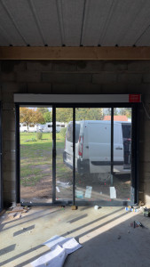 Photo de galerie - Poses baie vitré avec volet roulant 