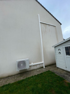 Photo de galerie - Pose d’une pompe à chaleur ( 3 splits ) 