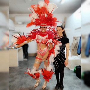 Photo de galerie - Réalisation également de costume à plumes 