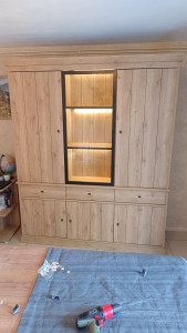 Photo de galerie - Montage de grand buffet de salon