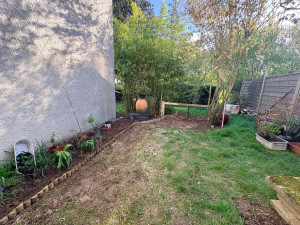 Photo de galerie - J’ai fait la réalisation d’un jardin avec bordure et élagage 