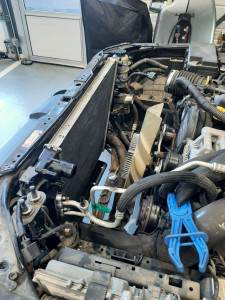 Photo de galerie - Remplacement radiateur moteur jeep wrangler