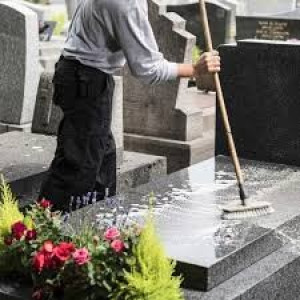 Photo de galerie - Entretien annuel tombe