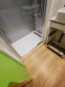 Photo de galerie - Remise en état d'une douche installation complète sol mur étanchéité 
