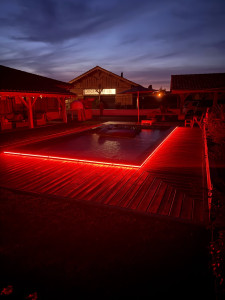 Photo de galerie - éclairage d’ambiance d’une piscine