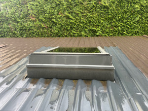 Photo de galerie - Pose de nouvelle fenêtre de toit (velux) 