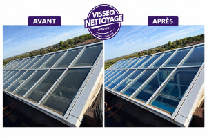 Photo de galerie - Intervention réalisée au Natureva Spa au Cap d’Agde pour le nettoyage complet de 40 vitres de la verrière surplombant la piscine intérieure.
