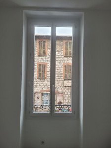Photo de galerie - Pose d'une fenêtre pvc avec habillage extérieur 