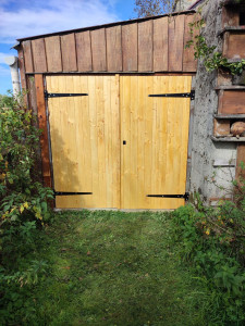 Photo de galerie - Porte de cabane, refaite à neuf