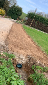 Photo de galerie - Finition en terre végétale pour la buse