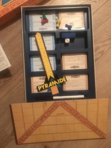 Photo de galerie - Jeu de société traditionnel