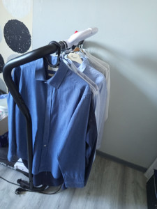 Photo de galerie - Chemises sur cintres