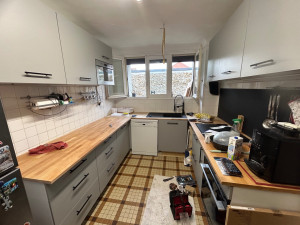 Photo de galerie - Installation de toute la cuisine, plomberie, électricité, meubles haut/bas, plan de travail, électroménager...