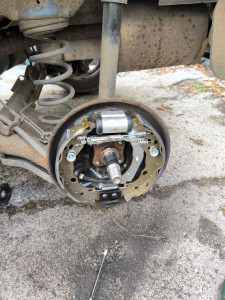 Photo de galerie - Remplacement des freins arrière Kit complet 