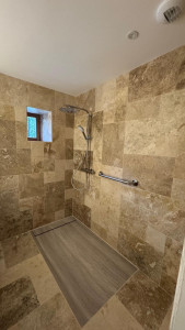Photo de galerie - Rénovation salle de bain, doublage, plomberie, travertin, équipement 