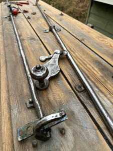 Photo de galerie - Restauration de volets bois 