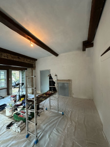 Photo de galerie - Peinture murs et plafonds  dans sont intégralité 