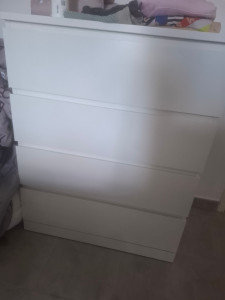 Photo de galerie - Montage d’un meuble IKEA en kit 