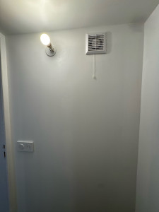 Photo de galerie - Ajout prises + interrupteurs et extracteur d’air après travaux 