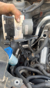 Photo de galerie - Remplacement du bloc ABS 