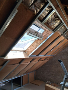 Photo de galerie - Isolation RT 2020.
Écran sous toiture  +  145 + 48 + pare vapeur 