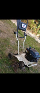 Photo de galerie - Location de deux motoculteurs un de 80cc et 190cc 