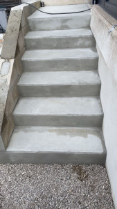 Photo de galerie - Escalier avec petit muret 