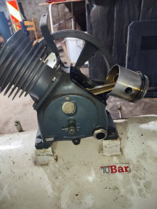 Photo de galerie - Vérification + Entretient + Remplacement des piston