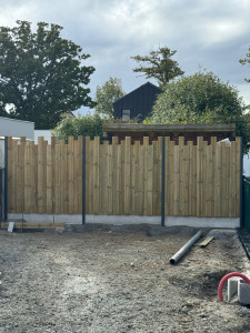 Photo de galerie - Realisation d’un brise vue en clôture palissade 