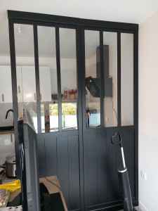 Photo de galerie - Pose de cloison 