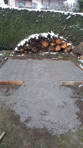 Photo de galerie - Bonjour Madame/Monsieur ! Je vous propose mes services ! Je réalise des travaux de qualité, rapidement, proprement et à prix avantageux ! Voici un exemple de travaux pour la construction d'un petit  Jardanier ! Merci de votre compréhension.
