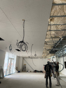 Photo de galerie - Installation d’un bâtiment prise lampe ect… 