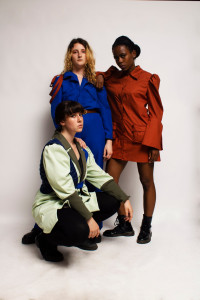 Photo de galerie - Mini collection ( Robe chemise marron, combinaison bleu, et manteau), entièrement conçut et imaginé par moi.